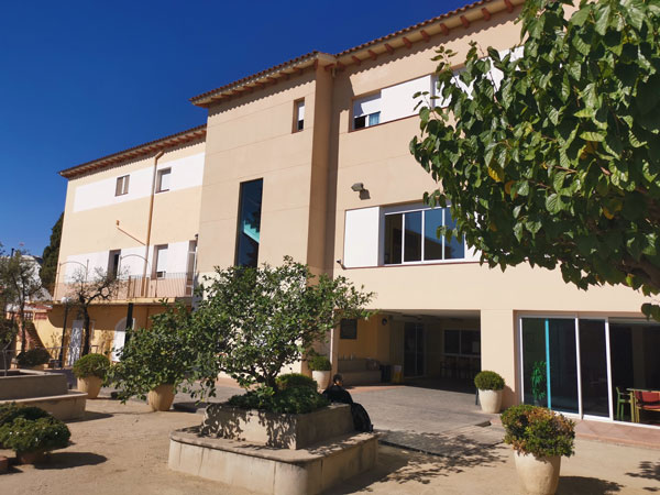 las installaciones de la casa benèfica del Masnou, residencia geriatrica en el Maresme/les instal·lacions de la casa benèfica del Masnou, residència geriatrica al Maresme
